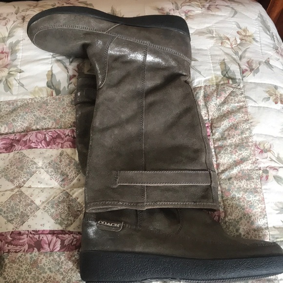 NWOT Coach Boots Perfect for Winter - Picture 1 of 4